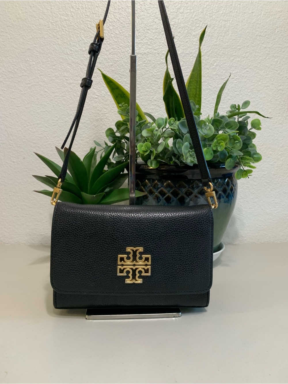 👜💕 Tory Burch Black Fleming Convertible Shoulder Bag